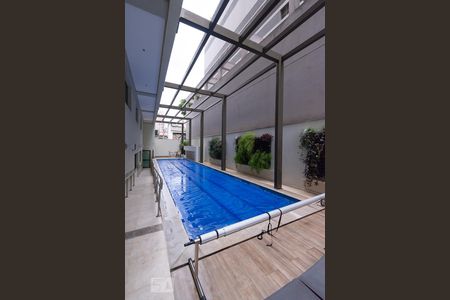 Apartamento à venda com 65m², 2 quartos e 1 vaga Apartamento à venda com 65m², 2 quartos e 1 vagaPiscina