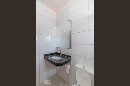 Casa à venda com 98m², 2 quartos e 2 vagasBanheiro da Suite 2