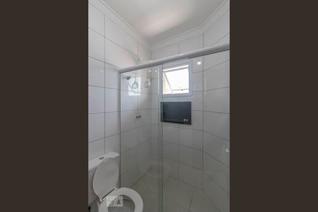 Casa à venda com 98m², 2 quartos e 2 vagasBanheiro da Suite 2