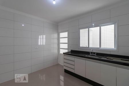 Casa à venda com 98m², 2 quartos e 2 vagasCozinha