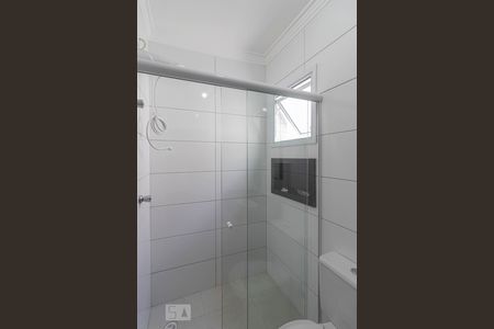 Casa à venda com 98m², 2 quartos e 2 vagasBanheiro da Suite 1