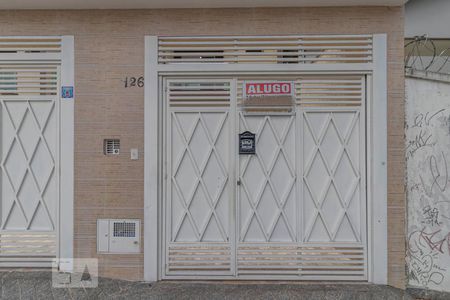 Casa à venda com 98m², 2 quartos e 2 vagasFachada