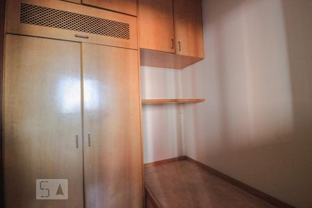 Apartamento para alugar com 181m², 4 quartos e 3 vagasQuarto de Serviço