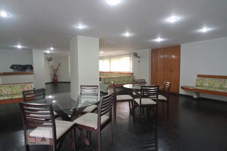 Apartamento para alugar com 181m², 4 quartos e 3 vagas Apartamento para alugar com 181m², 4 quartos e 3 vagasÁrea comum - Salão de festas