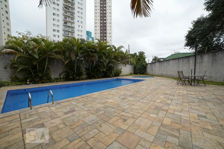 Apartamento para alugar com 64m², 3 quartos e 1 vagaÁrea Comum - Piscina