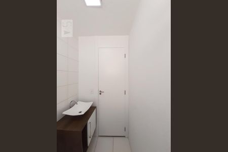 Apartamento à venda com 43m², 2 quartos e sem vaga Apartamento à venda com 43m², 2 quartos e sem vagaBanheiro Social