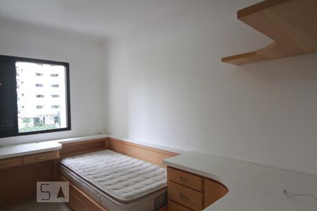 Apartamento à venda com 156m², 4 quartos e 2 vagasQuarto 2