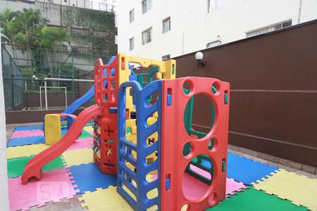 Apartamento à venda com 156m², 4 quartos e 2 vagasÁrea Comum - Playground