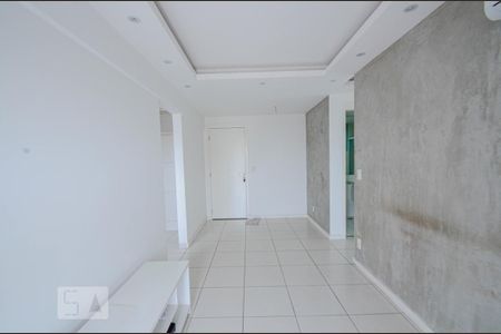 Sala de apartamento para alugar com 2 quartos, 70m² em São Francisco Xavier, Rio de Janeiro