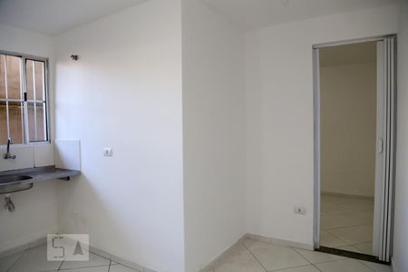 Cozinha de casa para alugar com 1 quarto, 30m² em Jardim Maria Rosa, Taboão da Serra