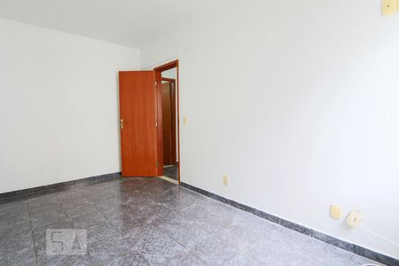 Quarto 2  de apartamento para alugar com 2 quartos, 50m² em Jacarepaguá, Rio de Janeiro