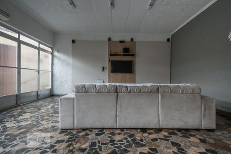 Casa à venda com 350m², 3 quartos e 3 vagasSala de TV