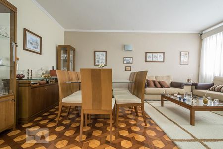 Sala de casa à venda com 3 quartos, 350m² em Jardim Prudência, São Paulo