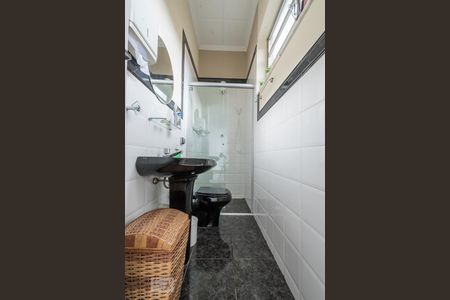 Casa à venda com 350m², 3 quartos e 3 vagasBanheiro de Serviço