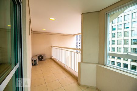 Apartamento à venda com 133m², 3 quartos e 2 vagasVaranda