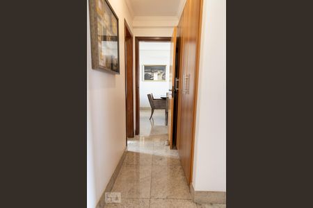 Corredor de apartamento à venda com 3 quartos, 130m² em Cidade Nova, Belo Horizonte