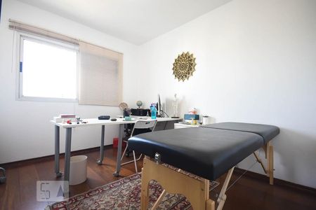 Apartamento à venda com 165m², 4 quartos e 3 vagasQuarto