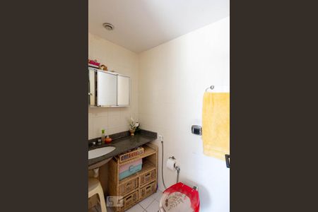 Banheiro da Suíte de apartamento para alugar com 3 quartos, 80m² em Icaraí, Niterói