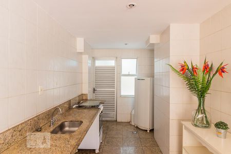 Apartamento à venda com 83m², 2 quartos e 2 vagasCopa