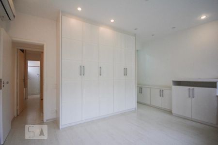 Apartamento à venda com 78m², 2 quartos e 1 vaga Apartamento à venda com 78m², 2 quartos e 1 vagaSuíte