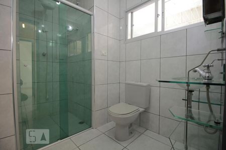 Banheiro de apartamento à venda com 3 quartos, 60m² em Piratininga, Osasco