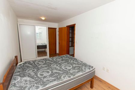 Suíte de apartamento para alugar com 2 quartos, 72m² em Vila Ipiranga, Porto Alegre