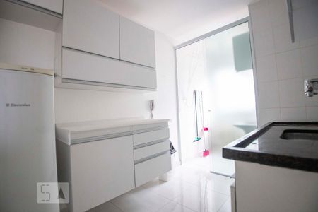 cozinha de apartamento para alugar com 2 quartos, 53m² em Swift, Campinas