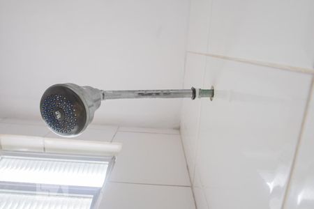 Banheiro de kitnet/studio para alugar com 1 quarto, 25m² em Catete, Rio de Janeiro