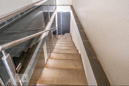 Escadaria de casa à venda com 3 quartos, 140m² em Guará Ii, Brasília