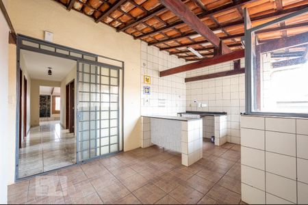Casa à venda com 140m², 3 quartos e 1 vaga Casa à venda com 140m², 3 quartos e 1 vagaCozinha