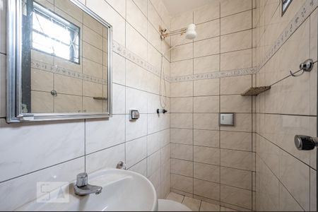 Casa à venda com 140m², 3 quartos e 1 vaga Casa à venda com 140m², 3 quartos e 1 vagaBanheiro Serviço