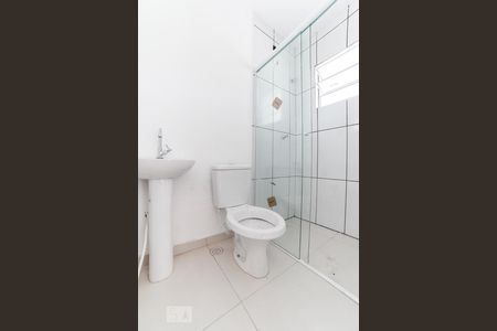 Banheiro de apartamento para alugar com 2 quartos, 40m² em Vila Gustavo, São Paulo