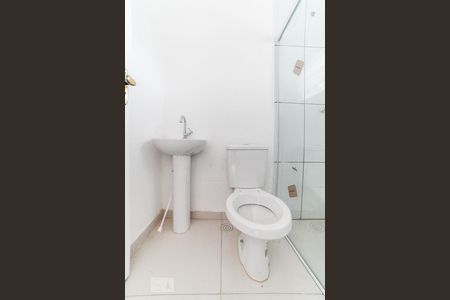 Banheiro de apartamento para alugar com 2 quartos, 40m² em Vila Gustavo, São Paulo