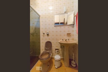 Casa para alugar com 120m², 4 quartos e 8 vagas Casa para alugar com 120m², 4 quartos e 8 vagasBanheiro da Suíte