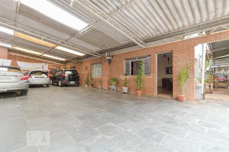 Casa para alugar com 120m², 4 quartos e 8 vagas Casa para alugar com 120m², 4 quartos e 8 vagasGaragem