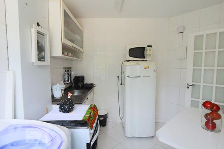 Cozinha de apartamento à venda com 2 quartos, 50m² em Vargem Pequena, Rio de Janeiro