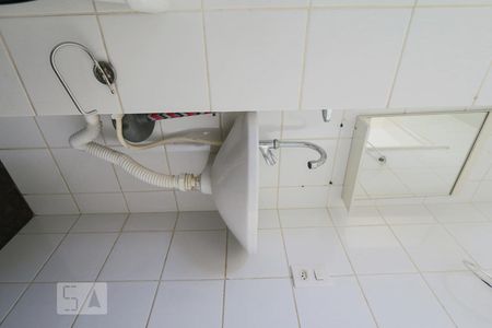 Banheiro  de apartamento à venda com 2 quartos, 50m² em Vargem Pequena, Rio de Janeiro
