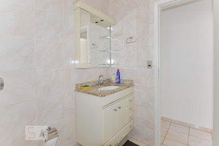 Apartamento para alugar com 70m², 2 quartos e 1 vaga Apartamento para alugar com 70m², 2 quartos e 1 vagaBanheiro
