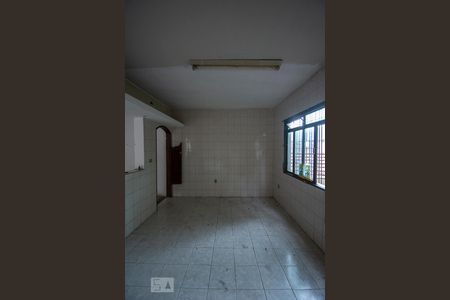 Casa à venda com 830m², 2 quartos e 2 vagas