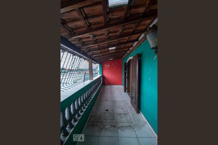 Casa à venda com 830m², 2 quartos e 2 vagas Casa à venda com 830m², 2 quartos e 2 vagasVaranda