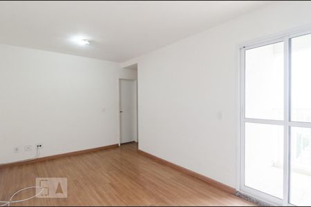 Apartamento à venda com 47m², 2 quartos e 1 vaga Apartamento à venda com 47m², 2 quartos e 1 vagaSala