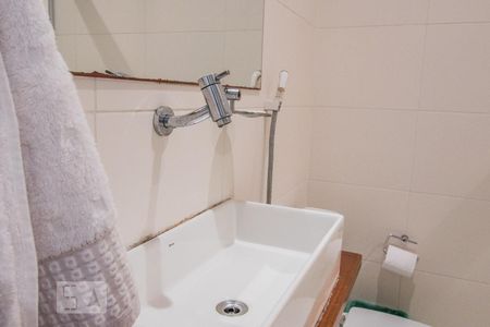 Banheiro da Suíte 1 de apartamento para alugar com 2 quartos, 91m² em Aclimação, São Paulo