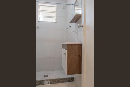 Banheiro de apartamento para alugar com 1 quarto, 60m² em Centro, Rio de Janeiro