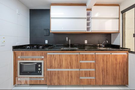Cozinha de apartamento para alugar com 2 quartos, 45m² em Taguatinga Centro (taguatinga), Brasília