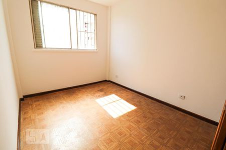 Quarto 2 de apartamento para alugar com 2 quartos, 75m² em Setor Bueno, Goiânia
