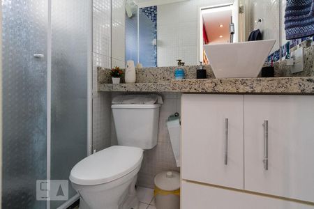 Banheiro de apartamento para alugar com 2 quartos, 54m² em Sítio da Figueira, São Paulo