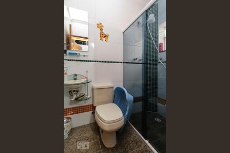 Casa para alugar com 270m², 4 quartos e 6 vagas Casa para alugar com 270m², 4 quartos e 6 vagasBnaheiro Suite 02