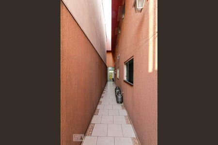 Casa para alugar com 270m², 4 quartos e 6 vagas Casa para alugar com 270m², 4 quartos e 6 vagasCorredor