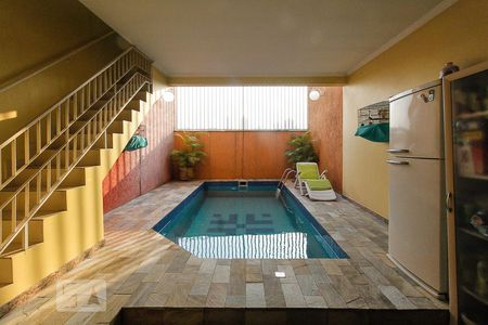 Casa para alugar com 270m², 4 quartos e 6 vagas Casa para alugar com 270m², 4 quartos e 6 vagasPiscina