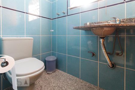 Casa para alugar com 270m², 4 quartos e 6 vagas Casa para alugar com 270m², 4 quartos e 6 vagasBanheiro da Academia